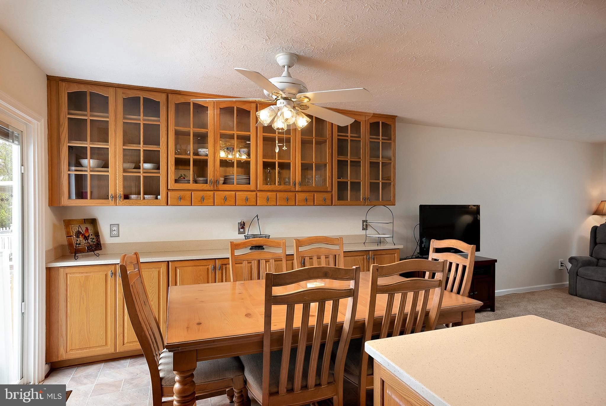 111 Bar Harbor Road Pasadena, MD 21122 - Photo 7 of 35 Dining Area for Family & Entertaining