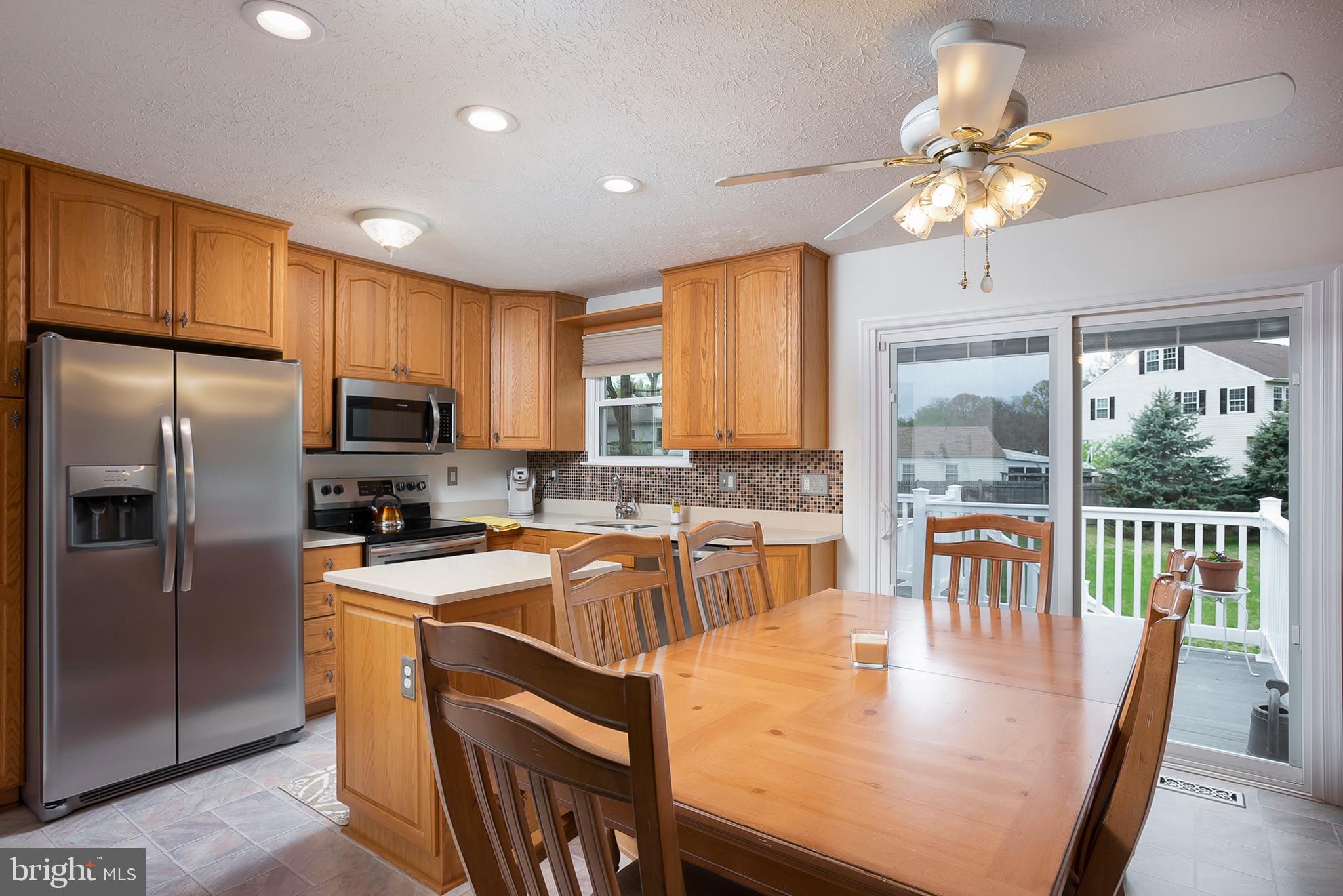 111 Bar Harbor Road Pasadena, MD 21122 - Photo 8 of 35 Kitchen w/ Stainless Steel Appliances
