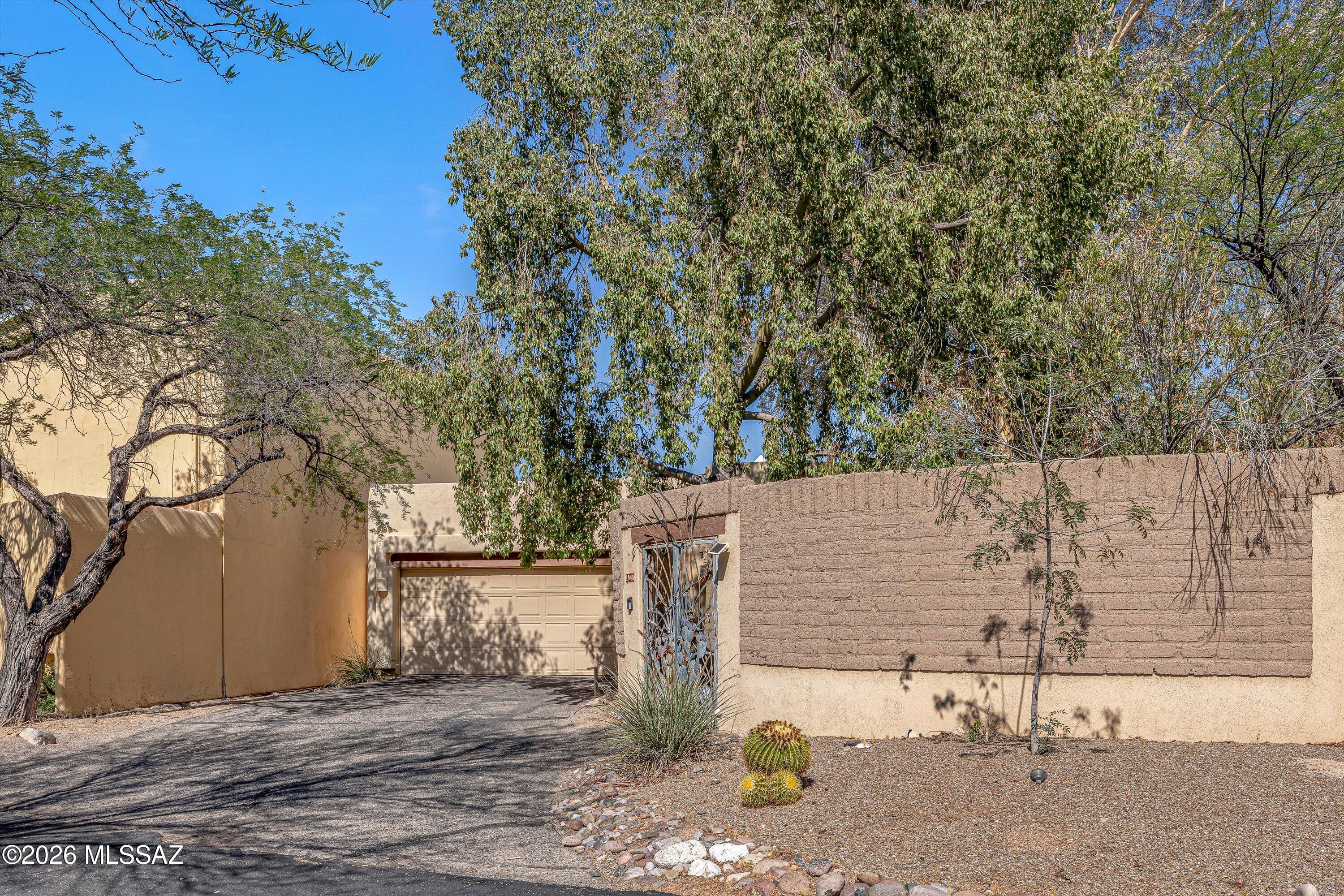 2940 North Santa Rosa Place Tucson, AZ 85712 - Photo 9 of 45