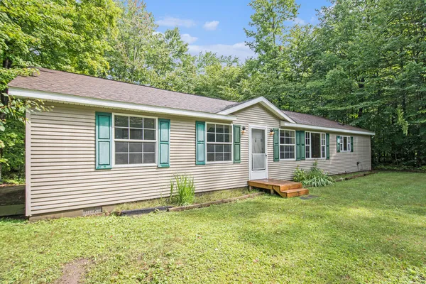 $200,000 | 31588 West Birch Shores Drive, Trout Lake, MI 49793