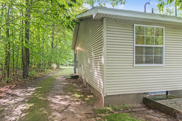 $200,000 | 31588 West Birch Shores Drive, Trout Lake, MI 49793