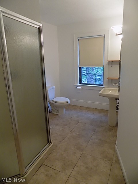3863 Mayfield Road Cleveland Heights, OH 44121 - Photo 22 of 25 Ardoon Unit - full bath #1 on 2nd floor