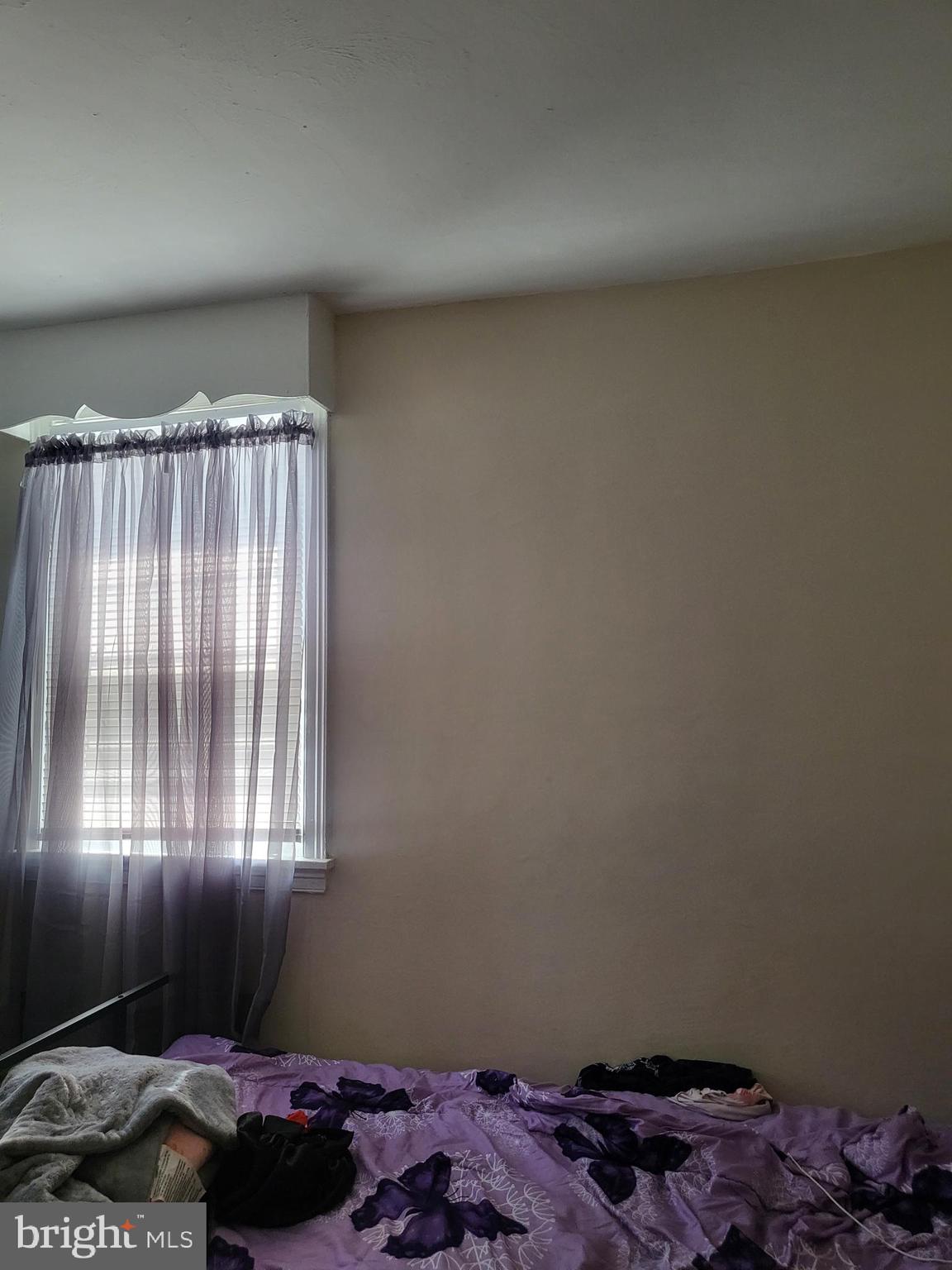 1037 Fanshawe Street Philadelphia, PA 19111 - Photo 8 of 29