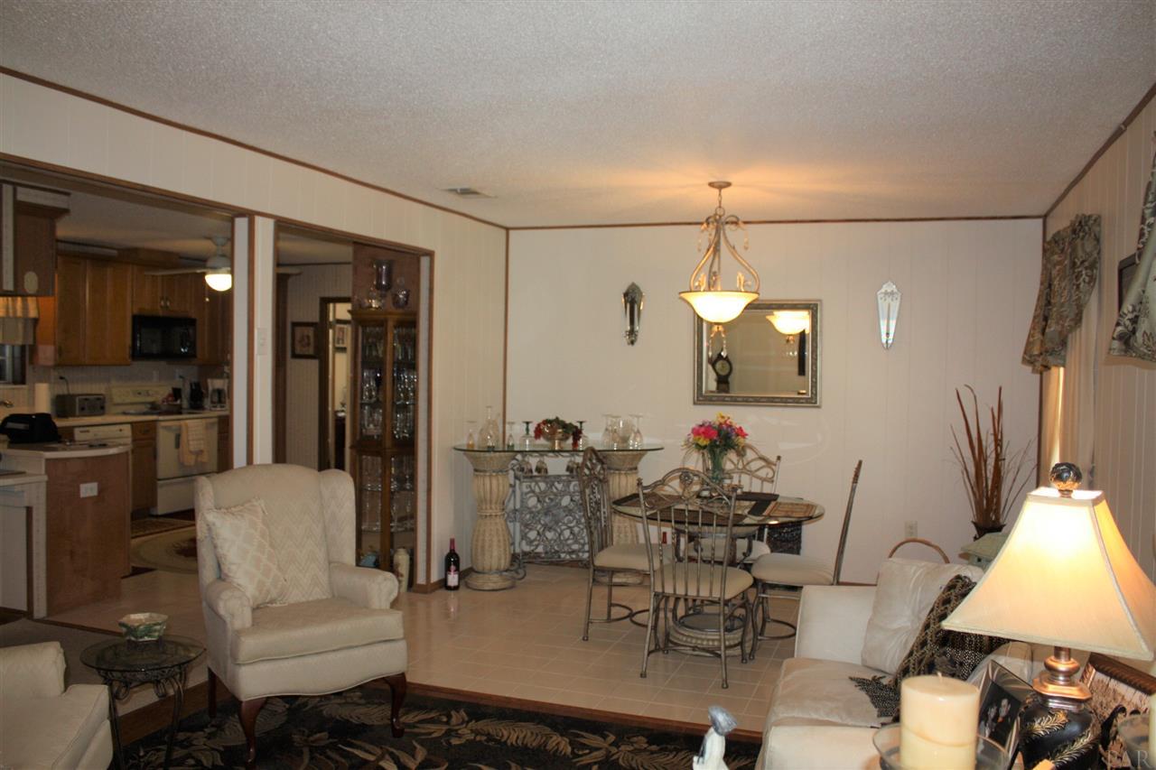 6081 Robin Road Crestview, FL 32539 - Photo 6 of 20