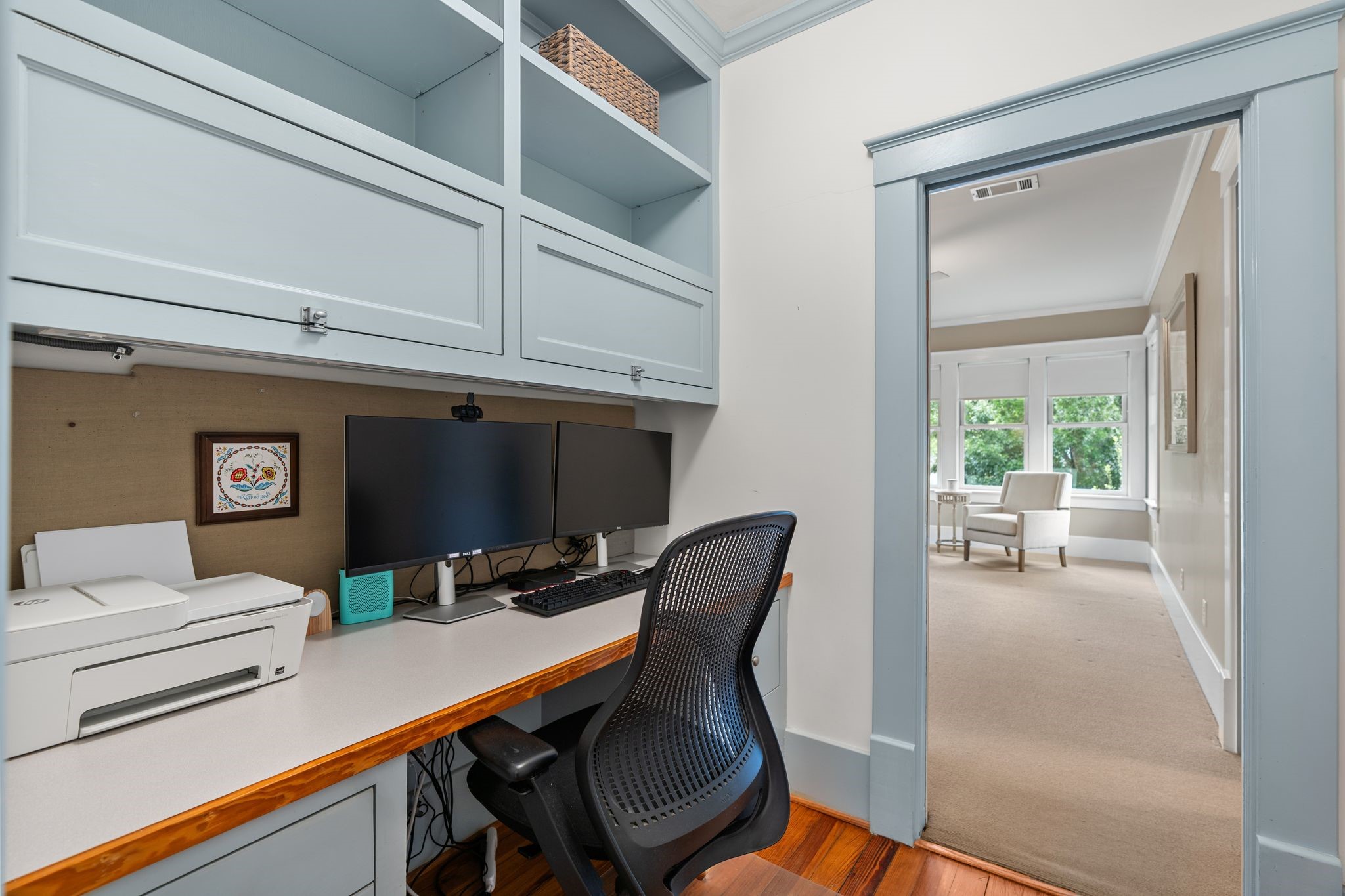 3012 Beauchamp Street Houston, TX 77009 - Photo 21 of 43 a workspace with furniture and window