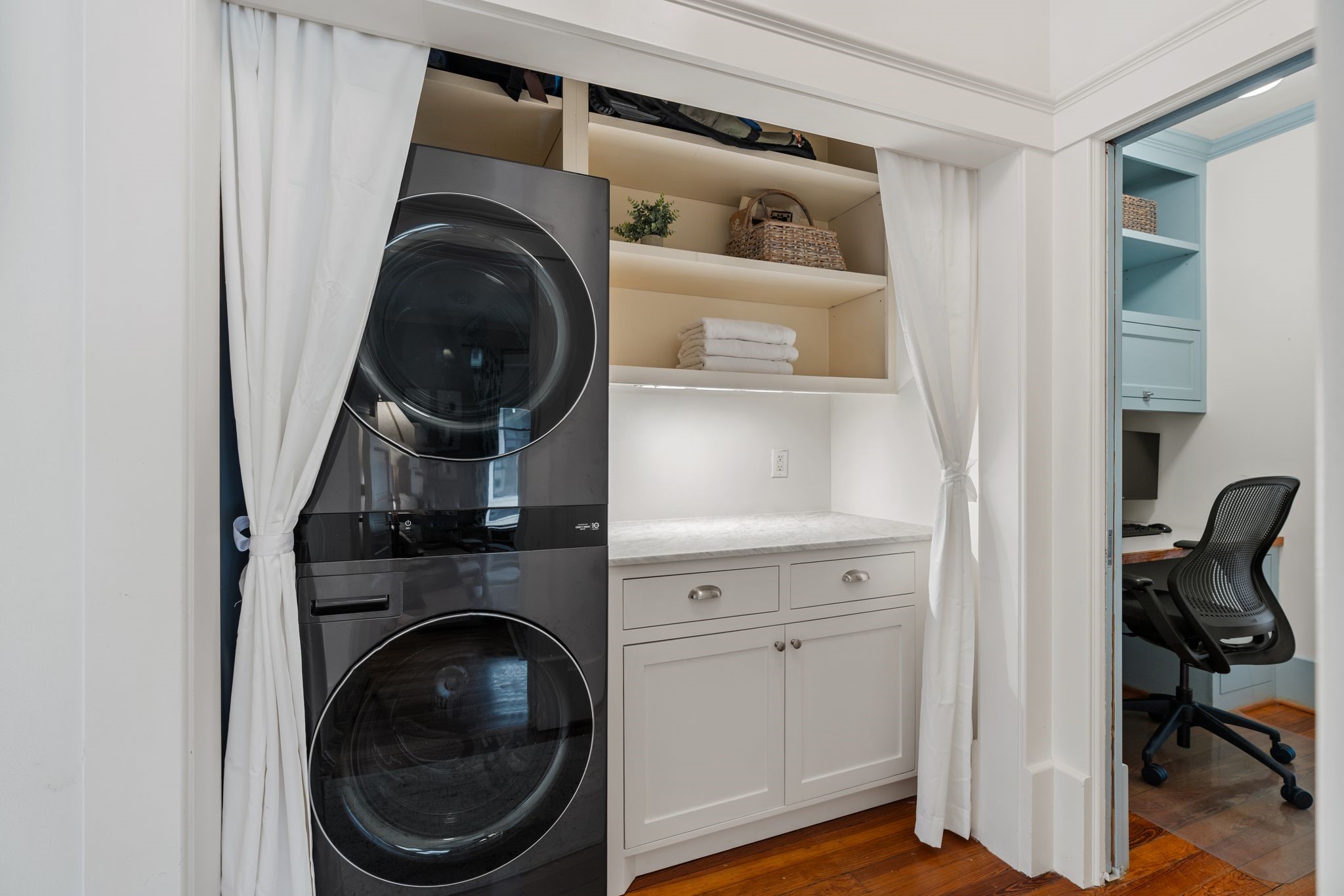 3012 Beauchamp Street Houston, TX 77009 - Photo 25 of 43 a utility room with dryer and washer