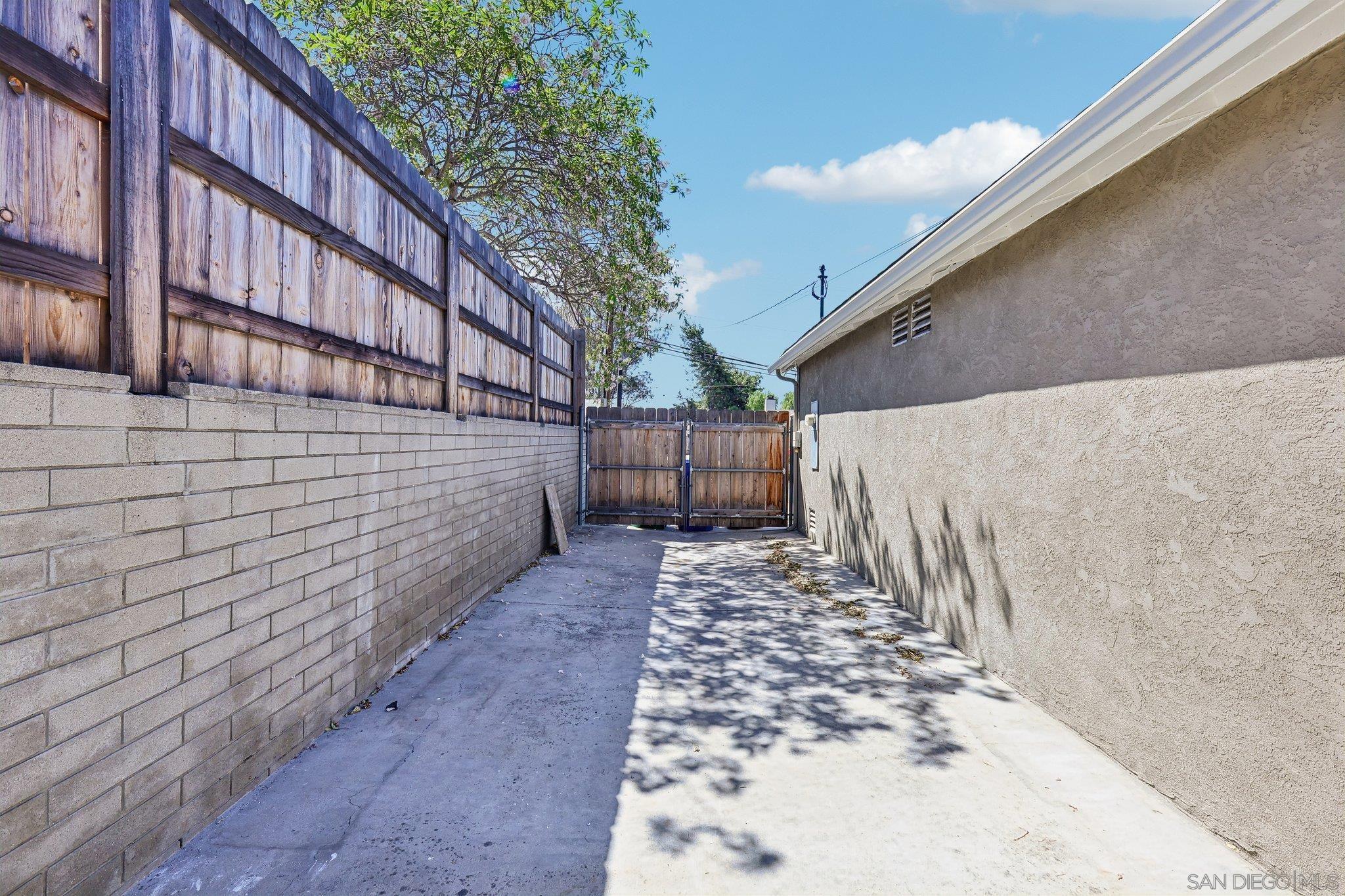 9308 Lake Canyon Road Santee, CA 92071 - Photo 38 of 47 Gallery Image 38