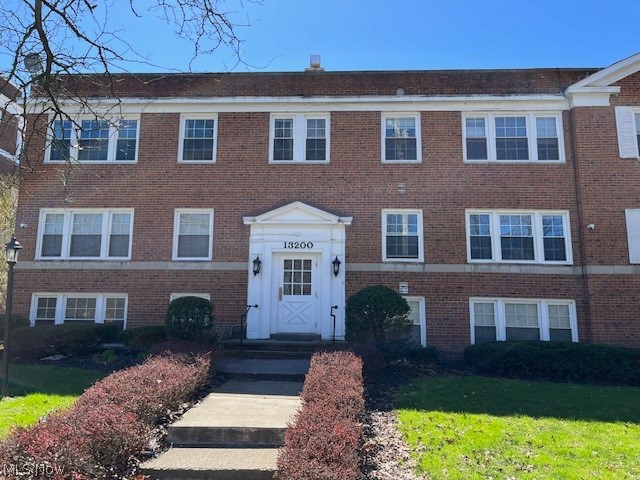 13200 Fairhill Road, Unit 7 Shaker Heights, OH 44120 - Photo 1 of 16