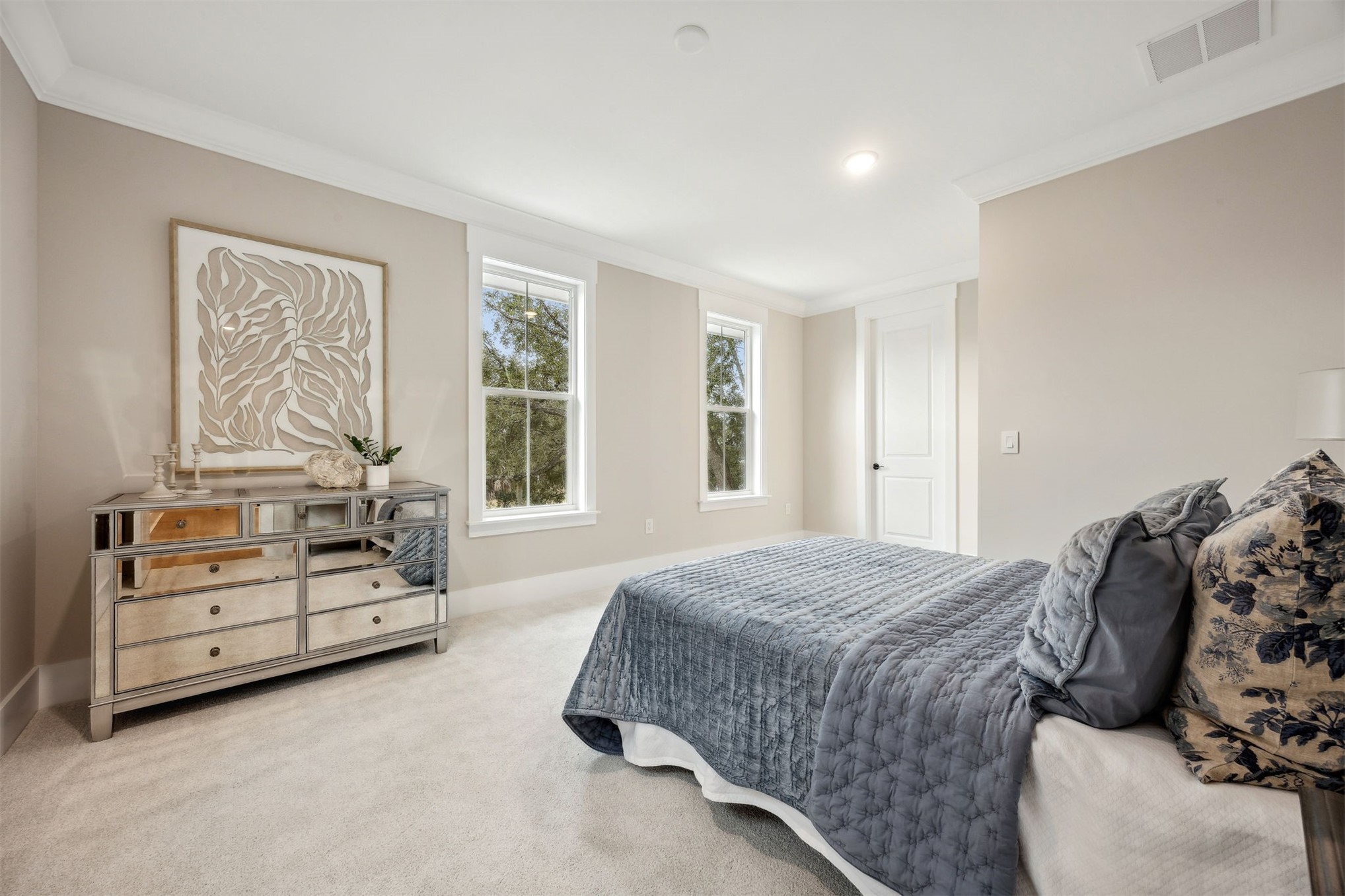 1111 White Street Fernandina Beach, FL 32034 - Photo 45 of 82 a bedroom with a bed and a window