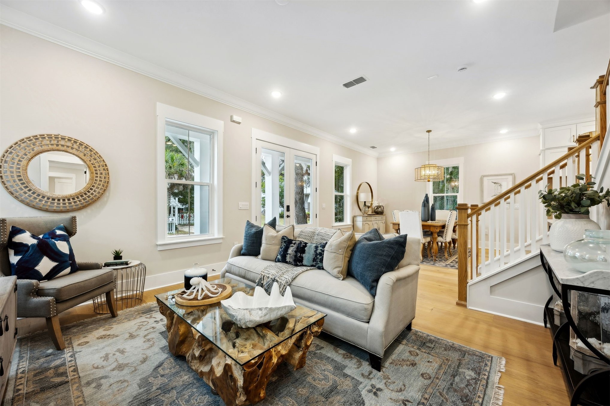 1111 White Street Fernandina Beach, FL 32034 - Photo 10 of 82 a living room with furniture a rug and a window