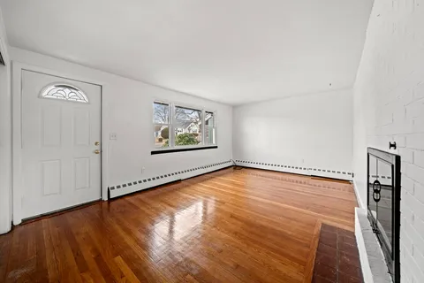 $579,000 | 276 Oak Street, Brockton, MA 02301