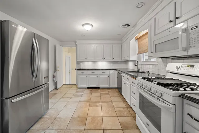 $579,000 | 276 Oak Street, Brockton, MA 02301