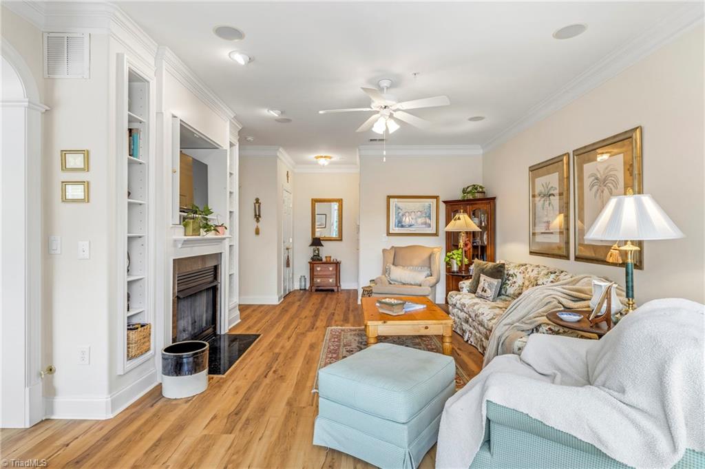 524 College Road, Unit 207 Greensboro, NC 27410 - Photo 5 of 31