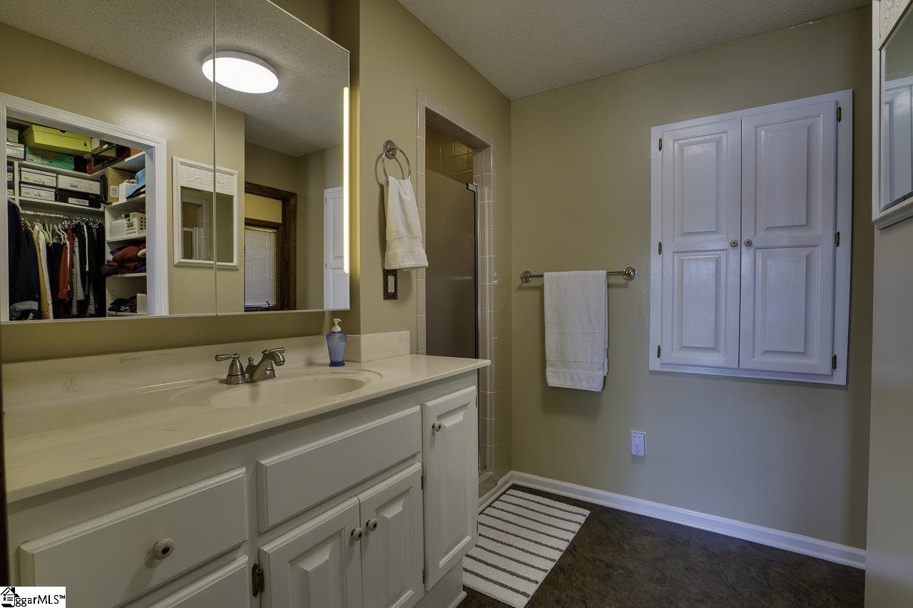 196 Edgewater Road Inman, SC 29349 - Photo 20 of 36