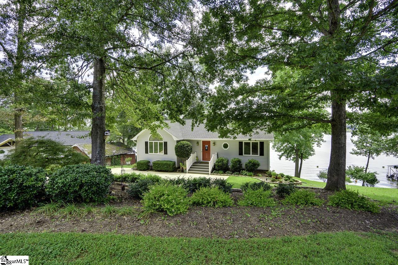 196 Edgewater Road Inman, SC 29349 - Photo 4 of 36