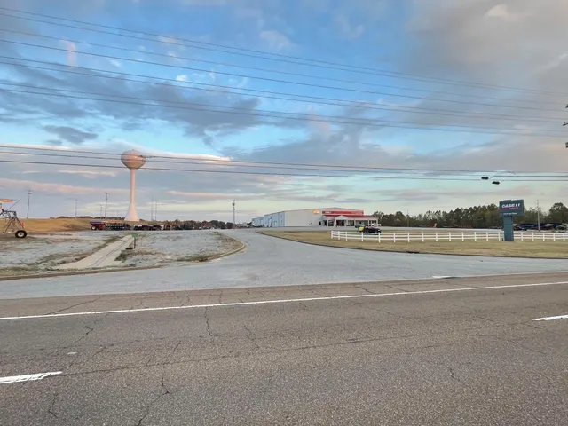 a view of a water fountain