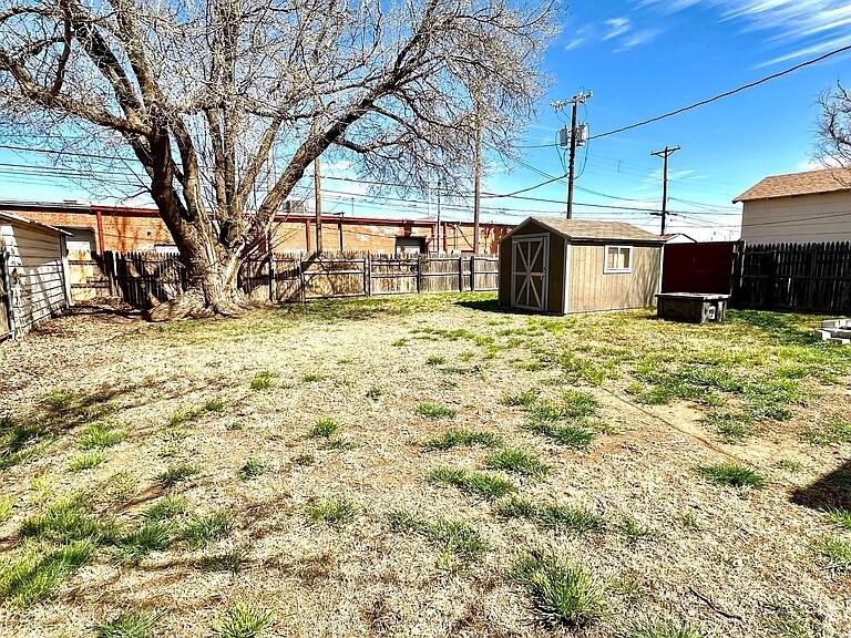 2810 35th Street Lubbock, TX 79413 - Photo 10 of 10 4