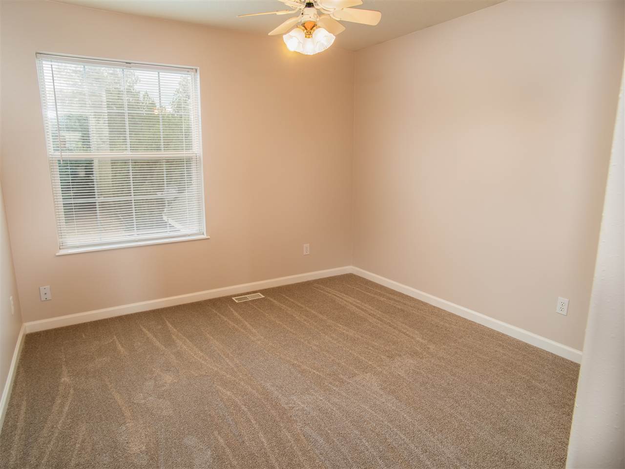 19324 North Division Road Colbert, WA 99005 - Photo 13 of 20