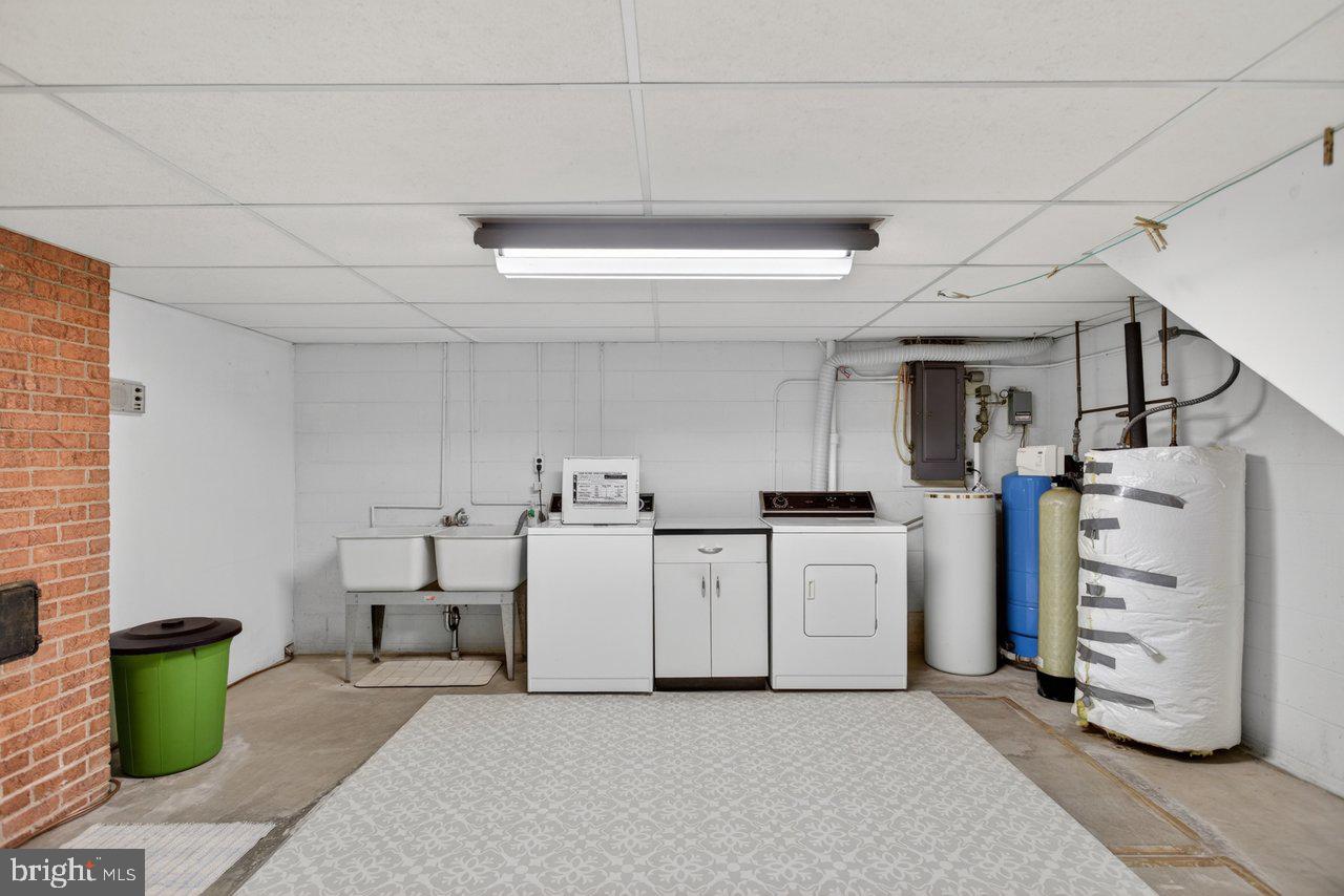 255 Verbena Road Shenandoah, VA 22849 - Photo 27 of 43 laundry basement
