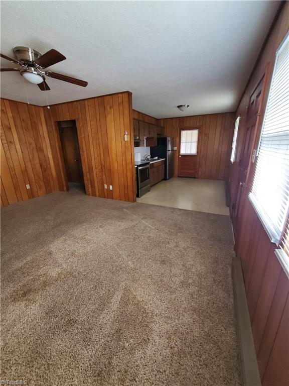 211 Snider Street High Point, NC 27265 - Photo 3 of 5 Living room and kitchen