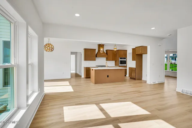 $744,900 | 11 Stone Crk Drive, East Greenbush, NY 12144