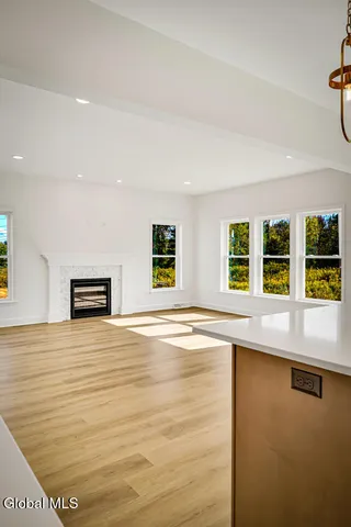 $744,900 | 11 Stone Crk Drive, East Greenbush, NY 12144