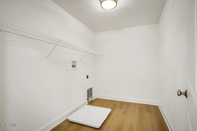 $744,900 | 11 Stone Crk Drive, East Greenbush, NY 12144