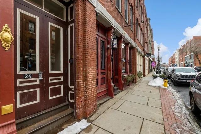 $285,000 | 24 Washington Street, Unit 402, Haverhill, MA 01832
