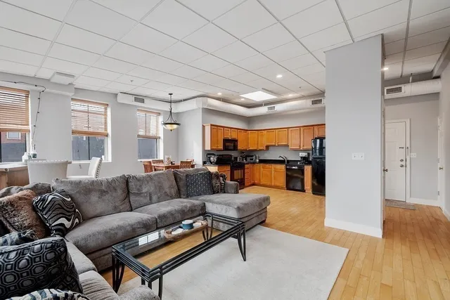 $285,000 | 24 Washington Street, Unit 402, Haverhill, MA 01832