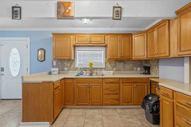 $185,500 | 116 North Lightner Avenue, Iowa, LA 70647