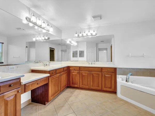 $1,089,000 | 10844 Lake Wynds Court, Boynton Beach, FL 33437