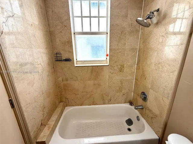 $2,650 | 1528 Drexel Avenue, Unit B2, Miami Beach, FL 33139