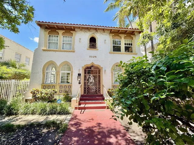 $2,650 | 1528 Drexel Avenue, Unit B2, Miami Beach, FL 33139