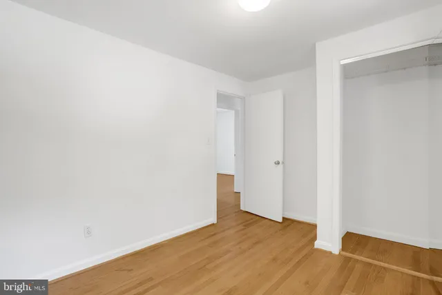 $5,000 | 2921 South Grant Street, Arlington, VA 22202