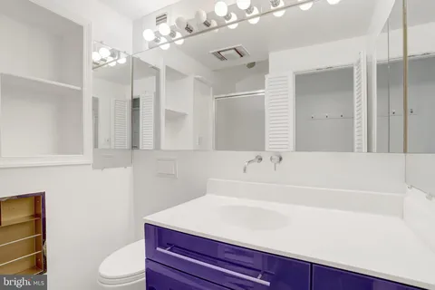 $5,000 | 2921 South Grant Street, Arlington, VA 22202