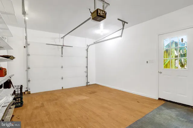 $5,000 | 2921 South Grant Street, Arlington, VA 22202