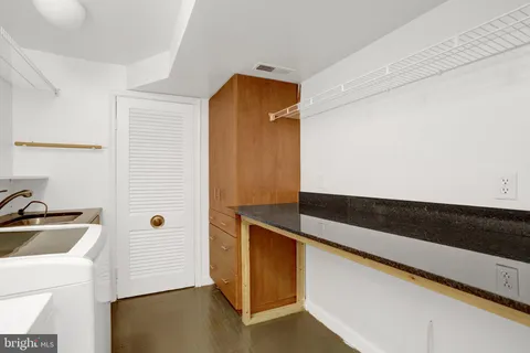 $5,000 | 2921 South Grant Street, Arlington, VA 22202