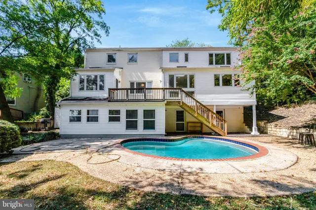 $5,000 | 2921 South Grant Street, Arlington, VA 22202