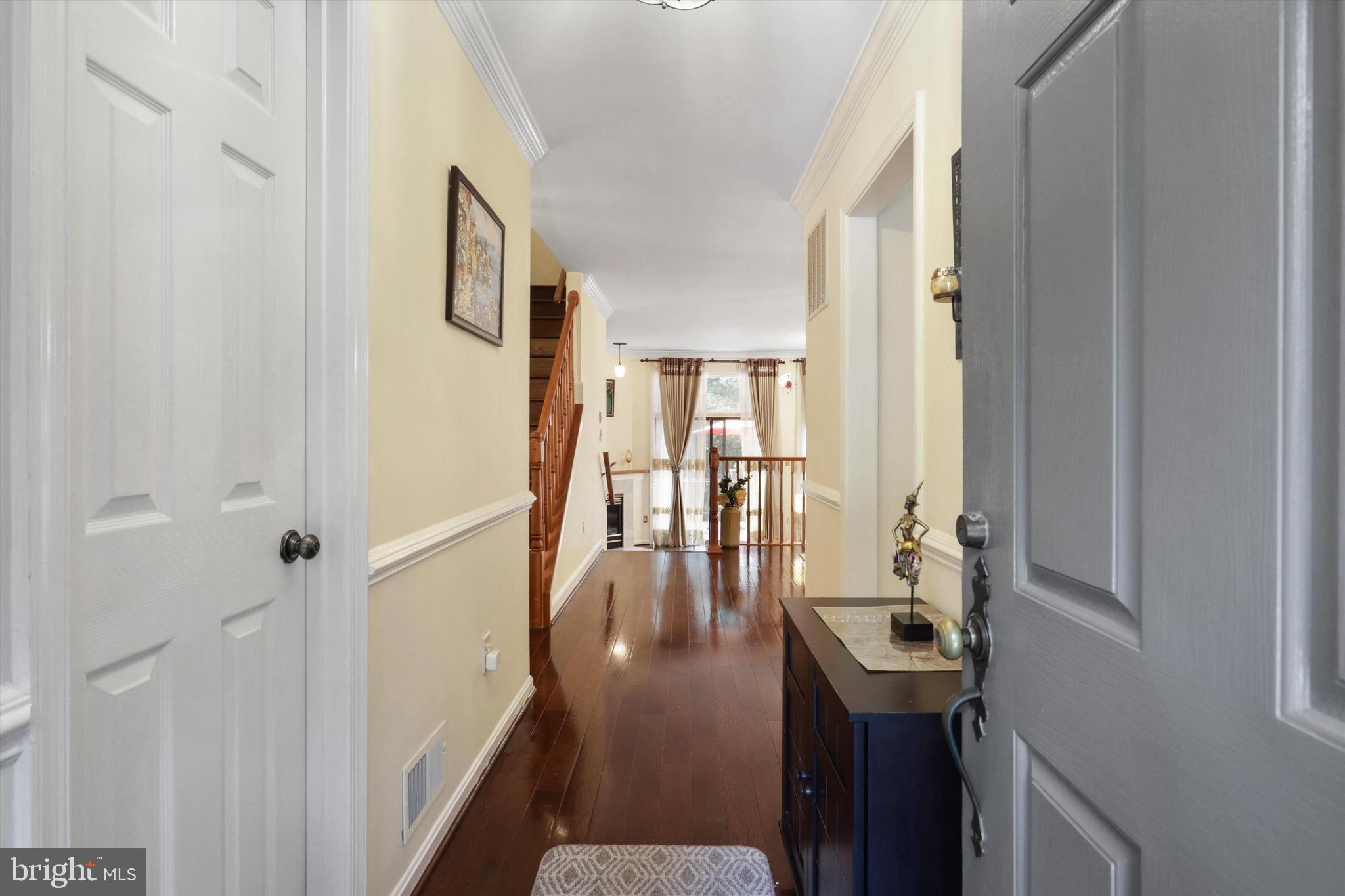 9097 Golden Sunset Lane Springfield, VA 22153 - Photo 4 of 40