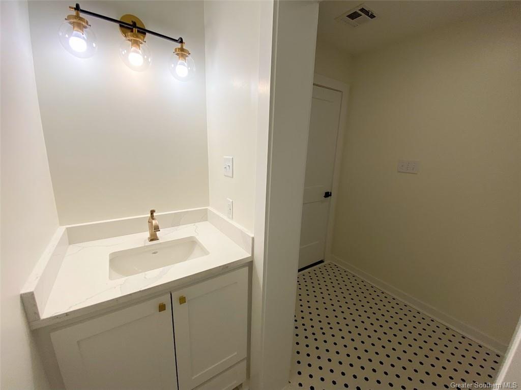 1805 Riverside Drive Lake Charles, LA 70601 - Photo 21 of 39