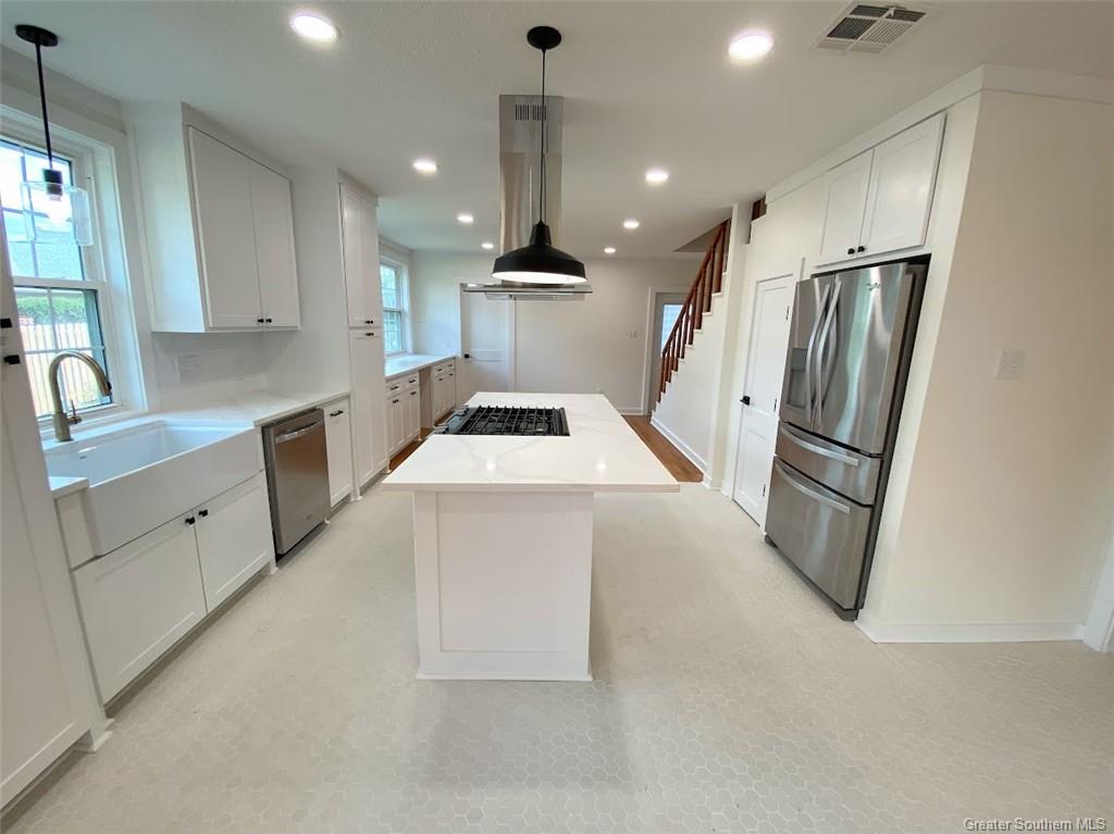 1805 Riverside Drive Lake Charles, LA 70601 - Photo 6 of 39