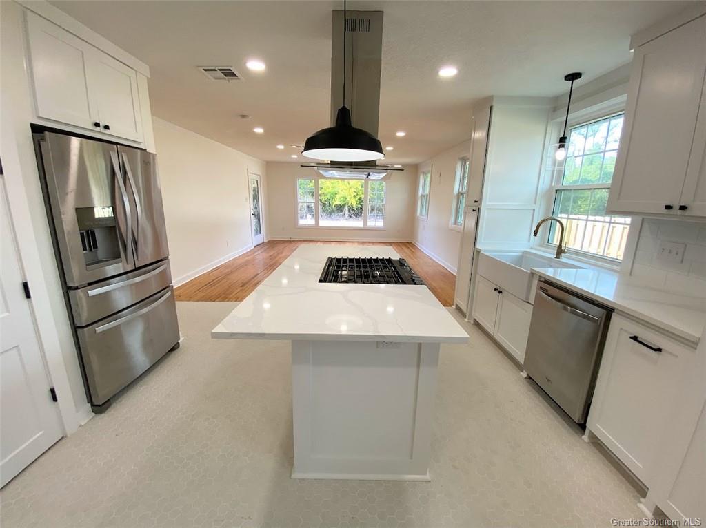 1805 Riverside Drive Lake Charles, LA 70601 - Photo 8 of 39