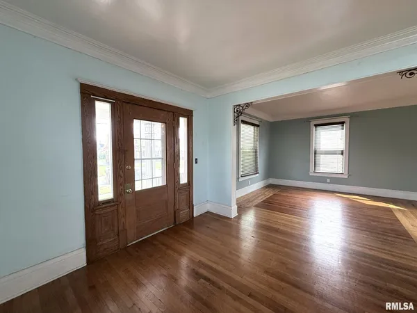 $99,900 | 452 Jefferson Street, Galesburg, IL 61401