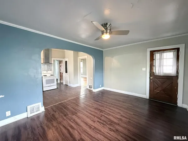 $99,900 | 452 Jefferson Street, Galesburg, IL 61401