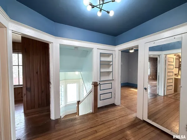 $99,900 | 452 Jefferson Street, Galesburg, IL 61401