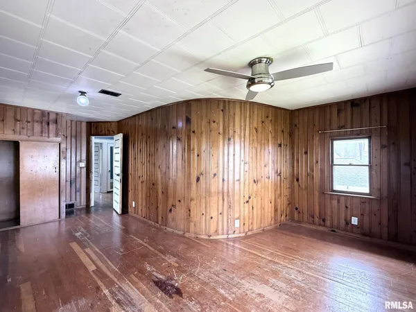 $99,900 | 452 Jefferson Street, Galesburg, IL 61401