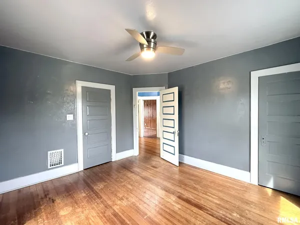 $99,900 | 452 Jefferson Street, Galesburg, IL 61401