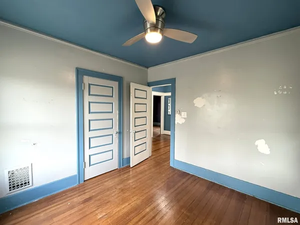 $99,900 | 452 Jefferson Street, Galesburg, IL 61401