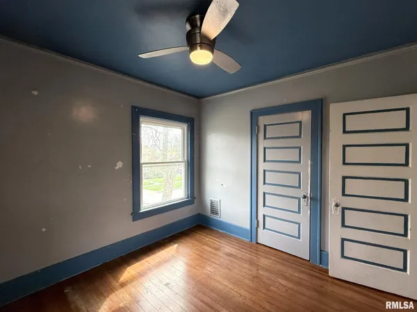 $99,900 | 452 Jefferson Street, Galesburg, IL 61401