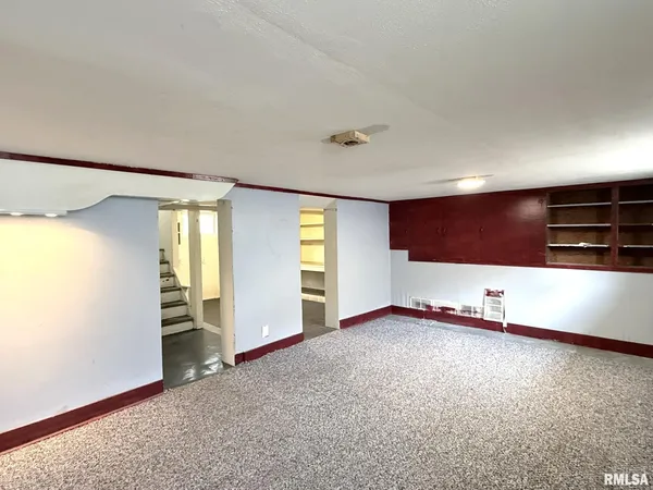 $99,900 | 452 Jefferson Street, Galesburg, IL 61401